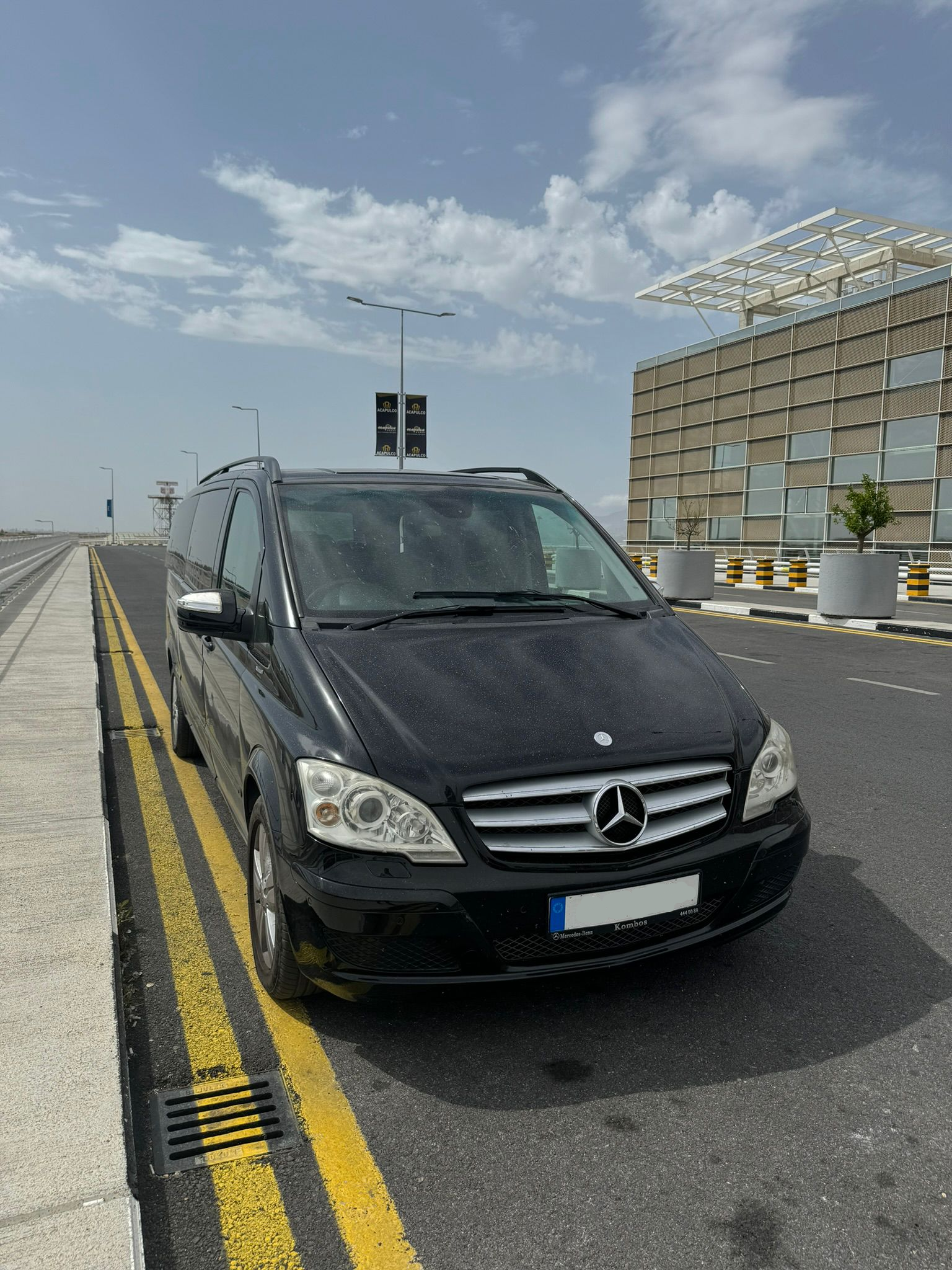 Ercan Havalimanı VIP Vito transfer aracı